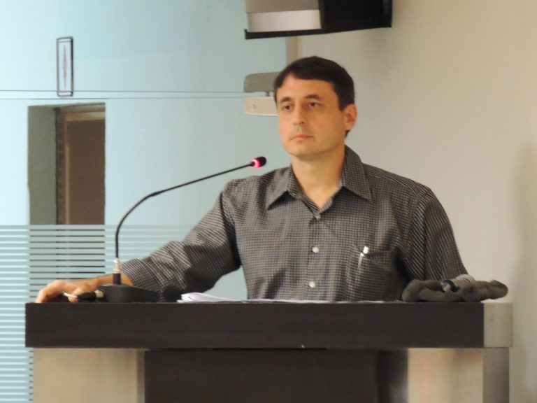 Marquinho pede construção de velório público no Cemitério São João Batista